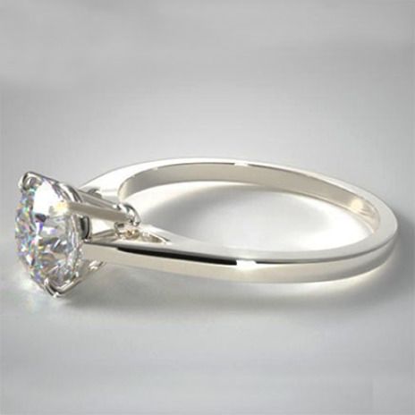 La Donna platina solitaire platina ring gezet met een 1.00 karaat diamant 