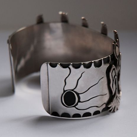 Right side of the Ojibwe corn bracelet
