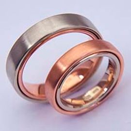 Two-in-one wedding bands