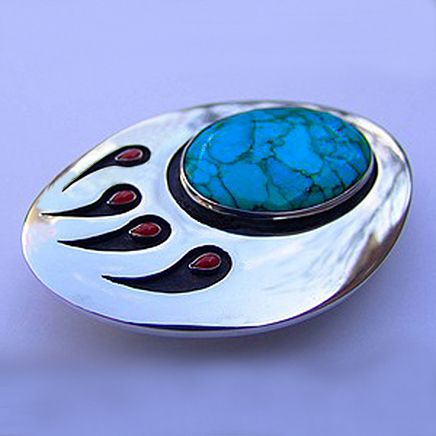 Wolf paw clan belt buckle by Zhaawano Giizhik