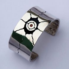  Native American Ojibwe Anishinaabe-style cuff bracelet Dibewagendamowin