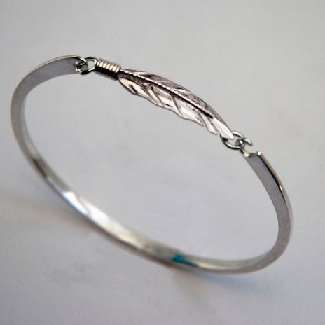 Sterling silver eagle feather latch bangle bracelet 