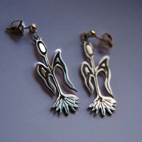 Dance of the Maize Ojibwe post-back earrings by Zhaawano Giizhik