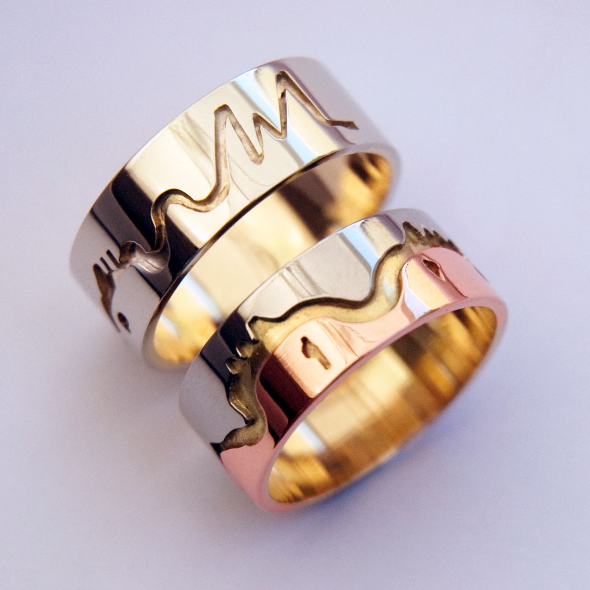 Wedding rings Sound Of The Universe side view