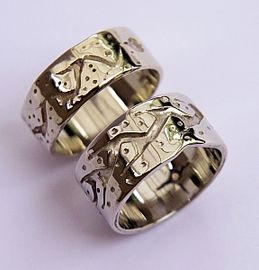 Ojibwe Gashkadin Ziibi wedding rings